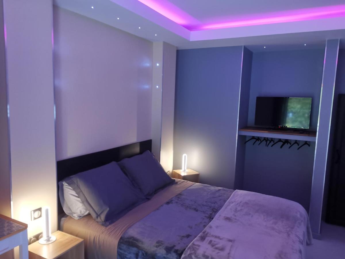 Hostal 170 Room 16 Service Appartement Льо Тампон Екстериор снимка