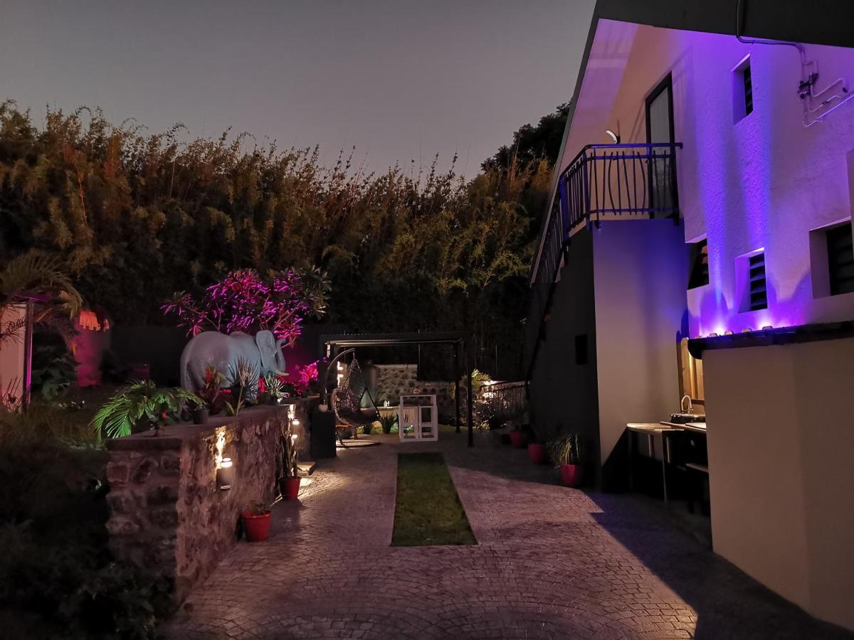 Hostal 170 Room 16 Service Appartement Льо Тампон Екстериор снимка