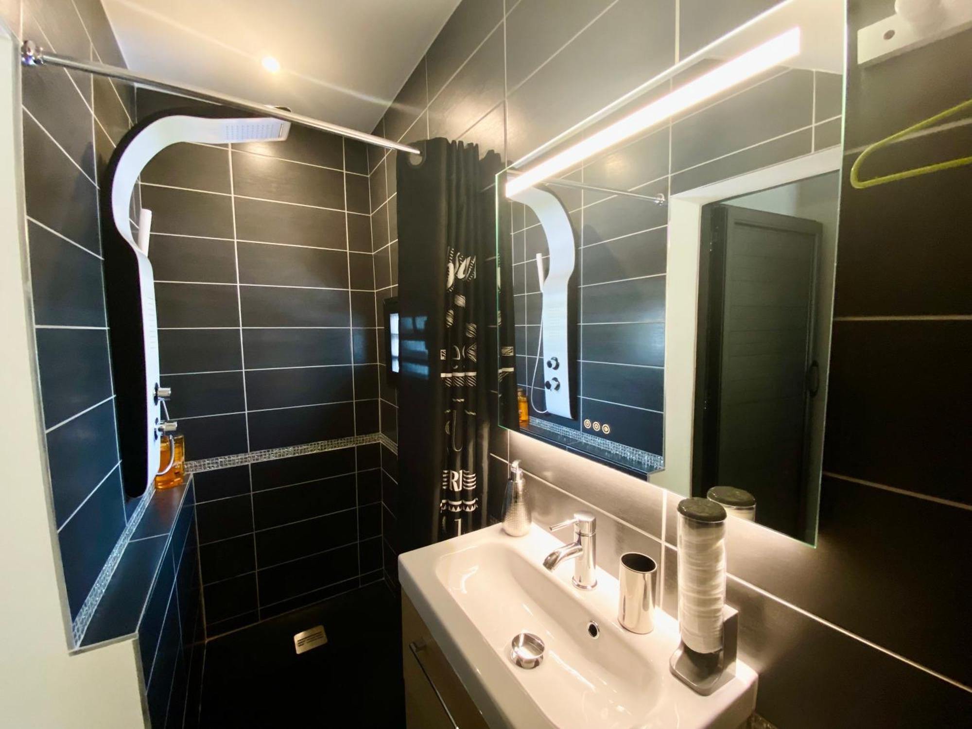Hostal 170 Room 16 Service Appartement Льо Тампон Екстериор снимка